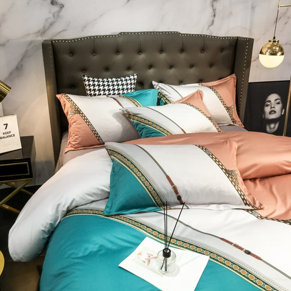 Luxury Brushed Cotton Bedding Set of Four - Picture 9 of 15